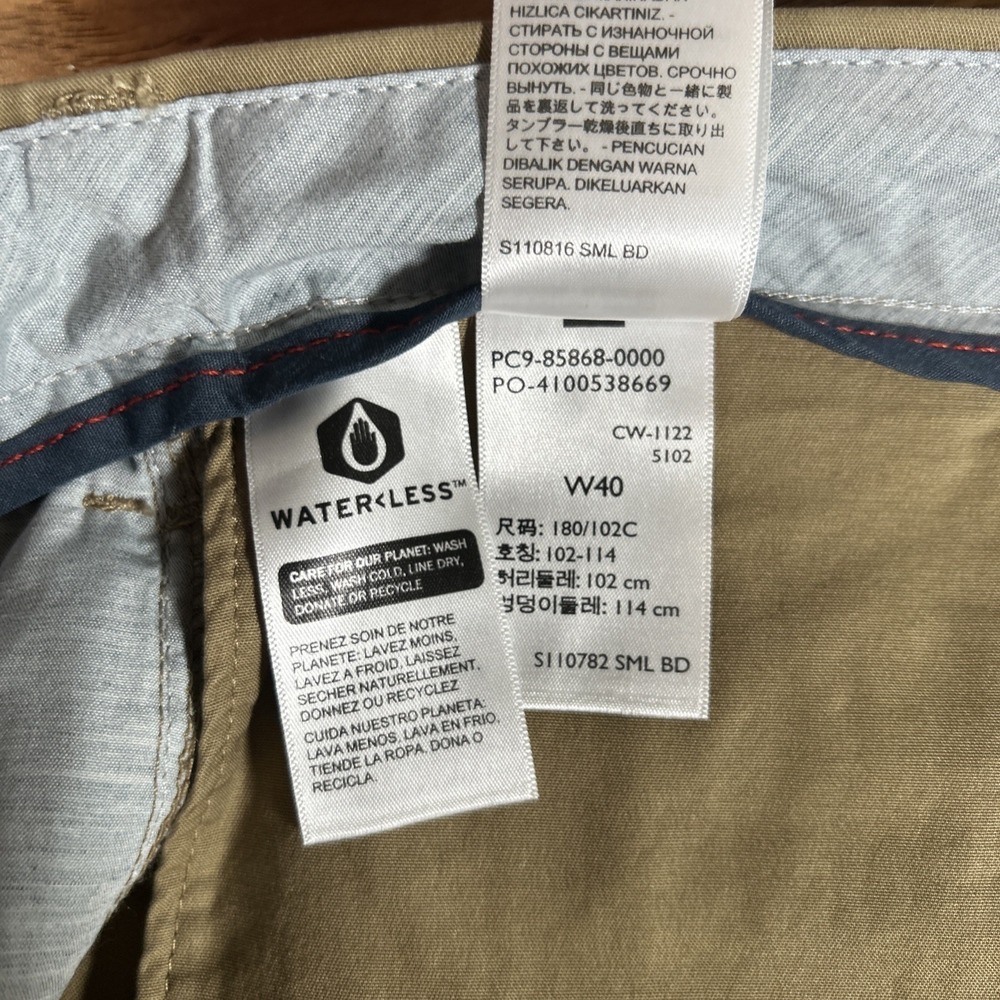 NWT Dockers Shorts Men's 40 Ultimate Supreme Flex 9" Khaki Chinos Stretch Casual - Picture 9 of 10